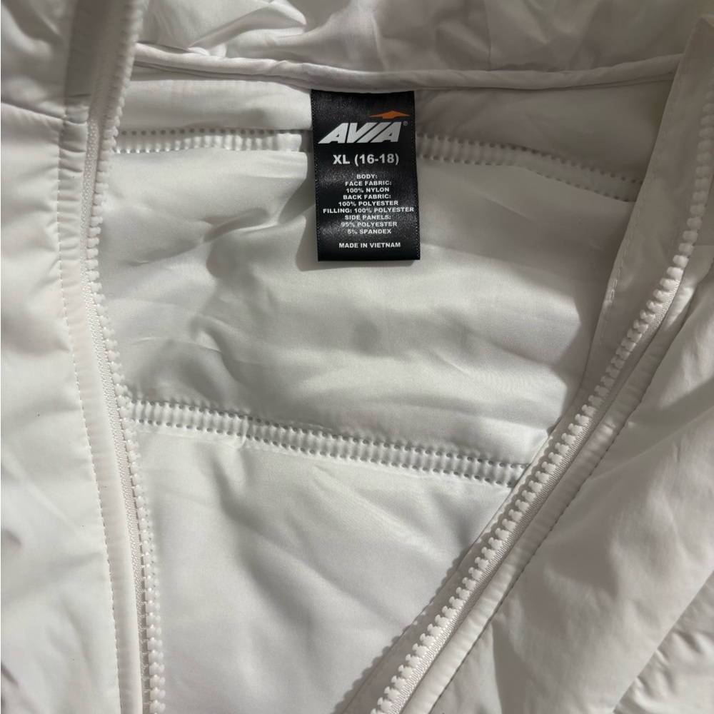 Avia White Quilted Puffer Vest - XL